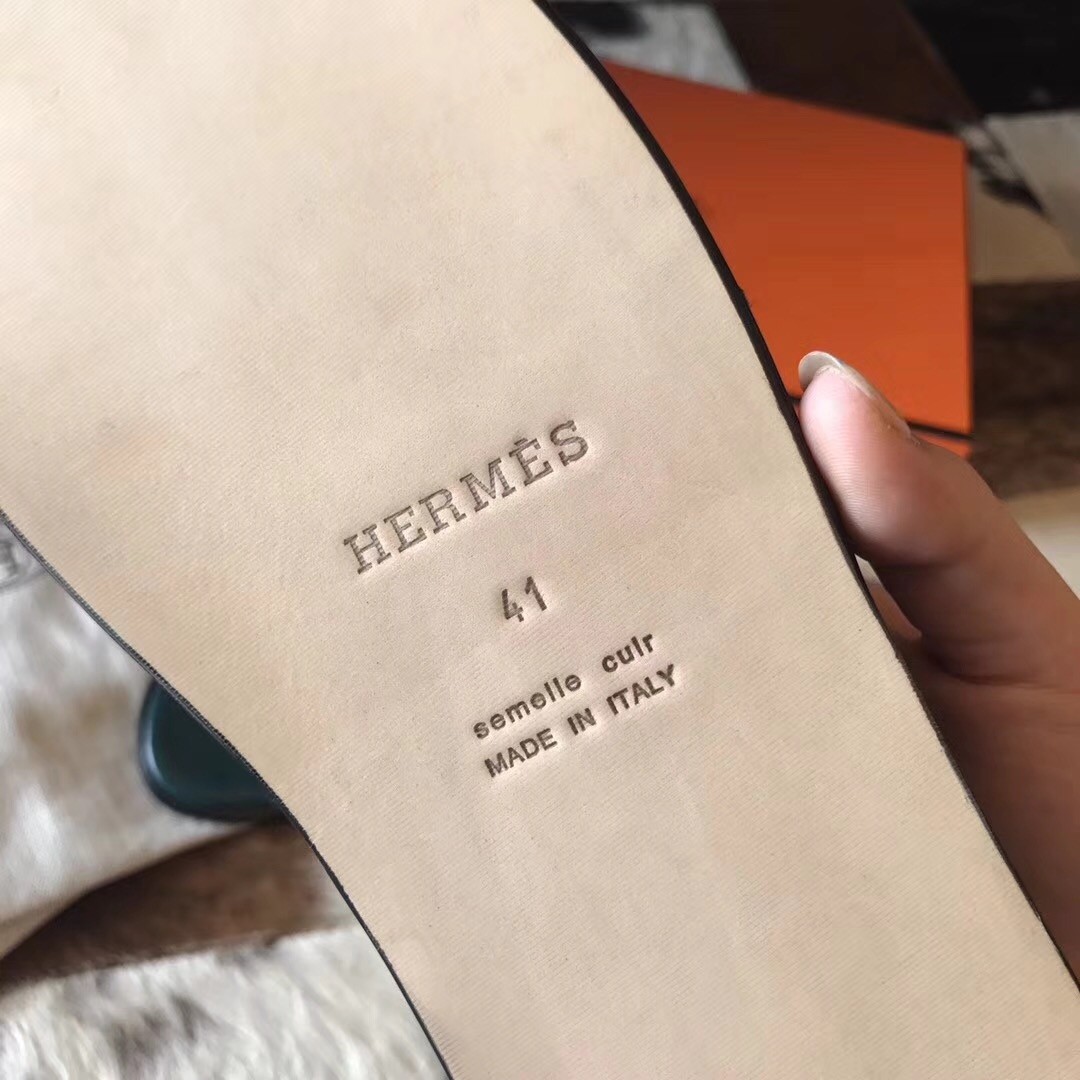 H**mes izmir sandals in green suede leather
