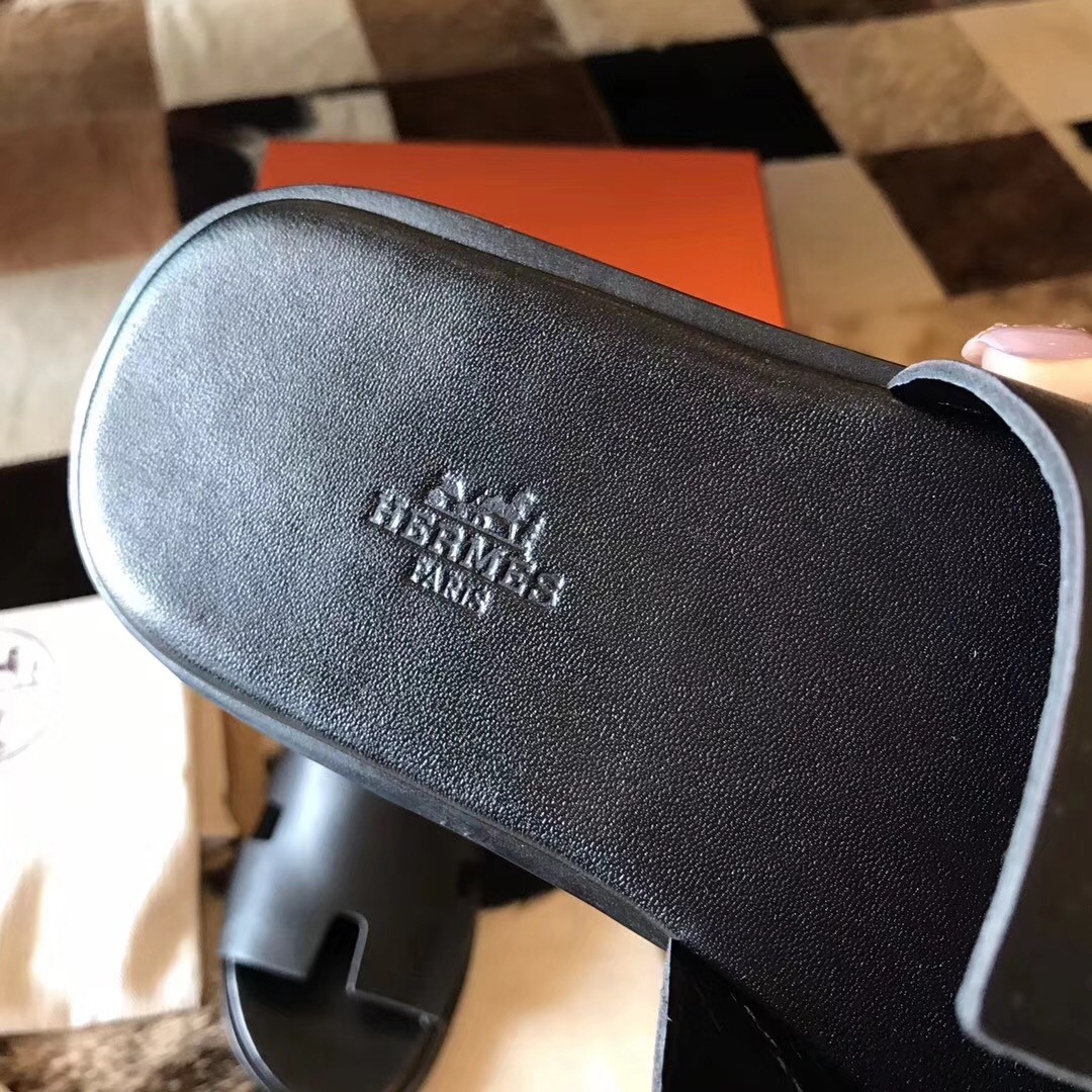 H**mes black swift izmir sandals