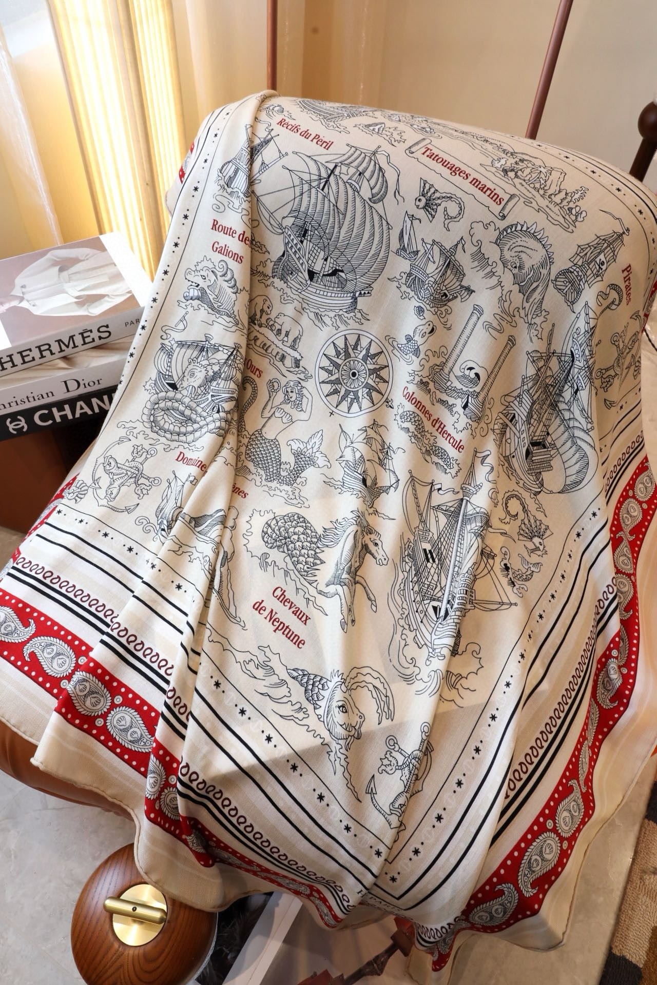H**mes naturel tatouages marins bandana shawl 140