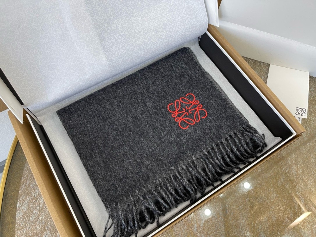 L0ew* window scarf in black/grey wool and cashmere