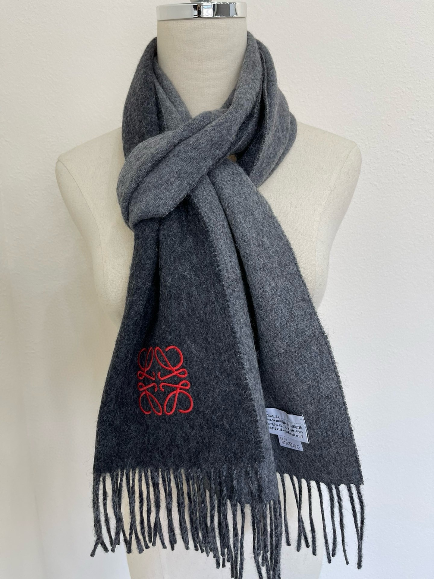 L0ew* window scarf in black/grey wool and cashmere