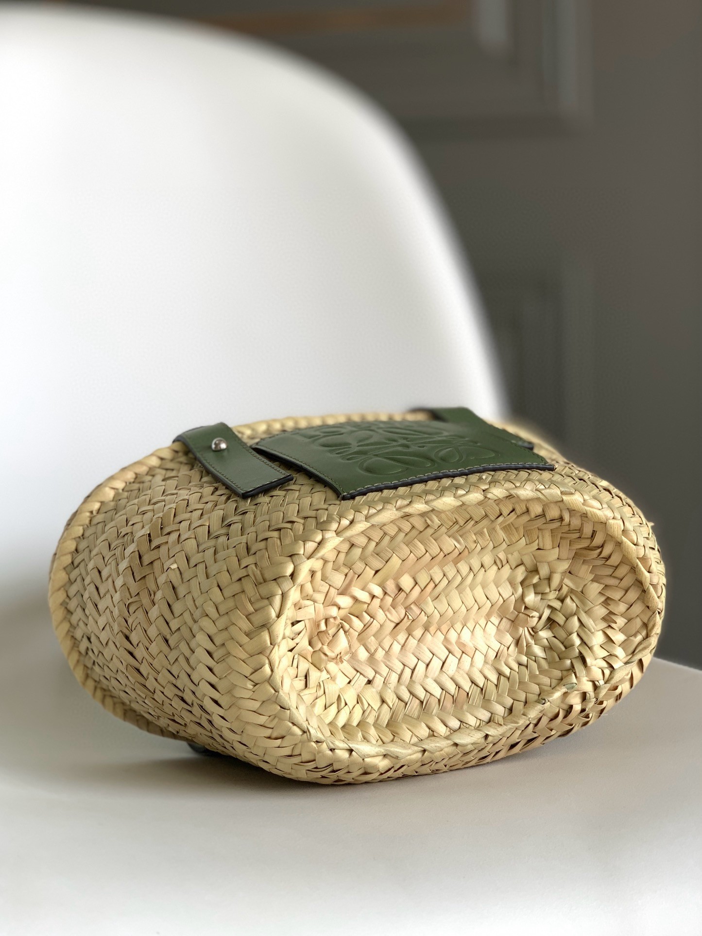 L0ew* small basket bag in raffia and rosemary calfskin
