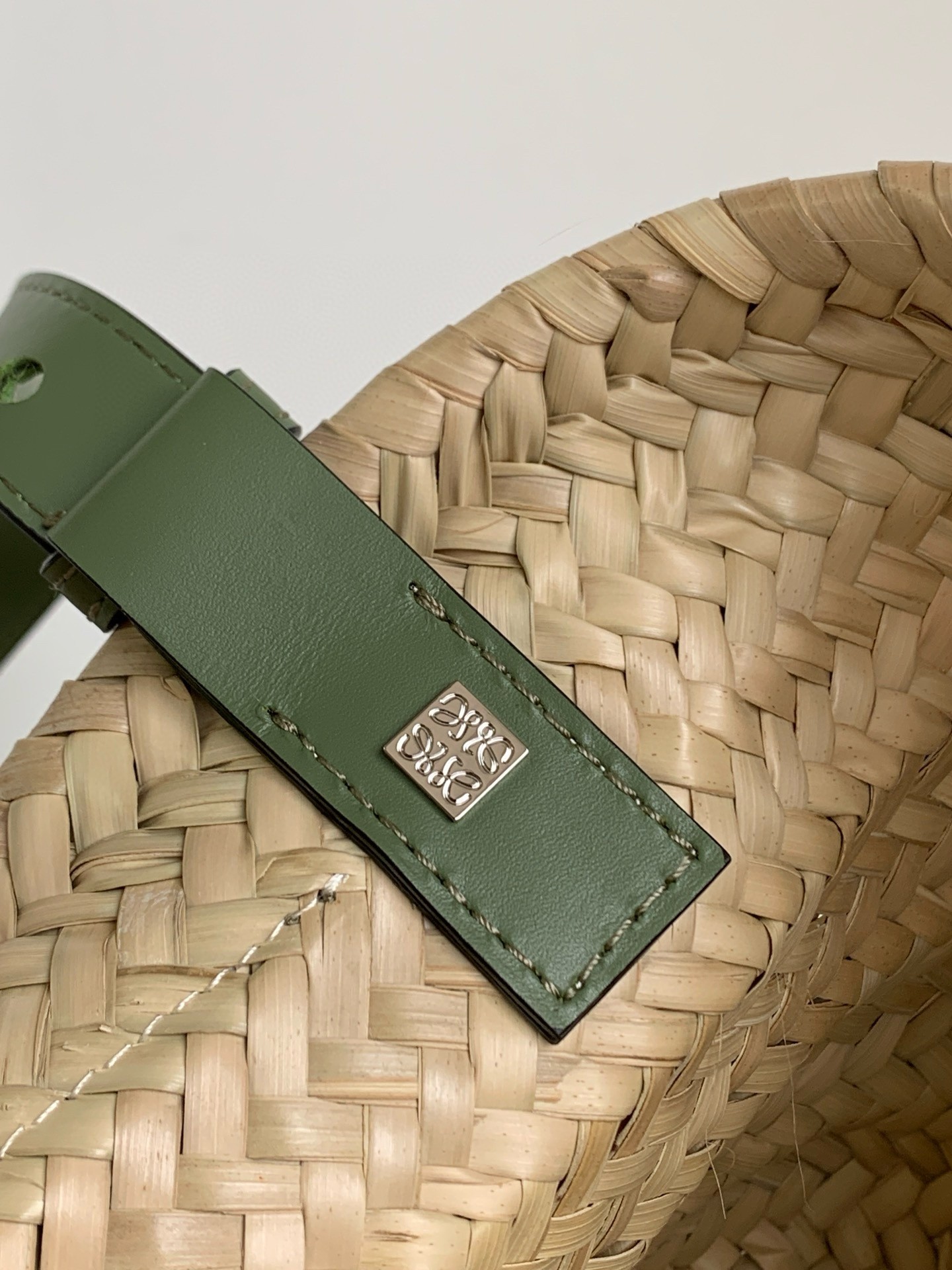 L0ew* small basket bag in raffia and rosemary calfskin