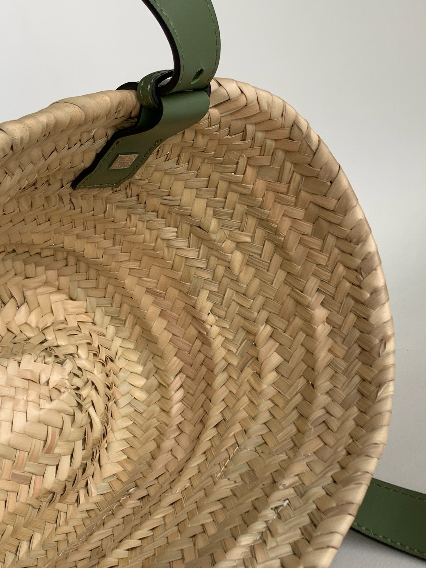 L0ew* small basket bag in raffia and rosemary calfskin