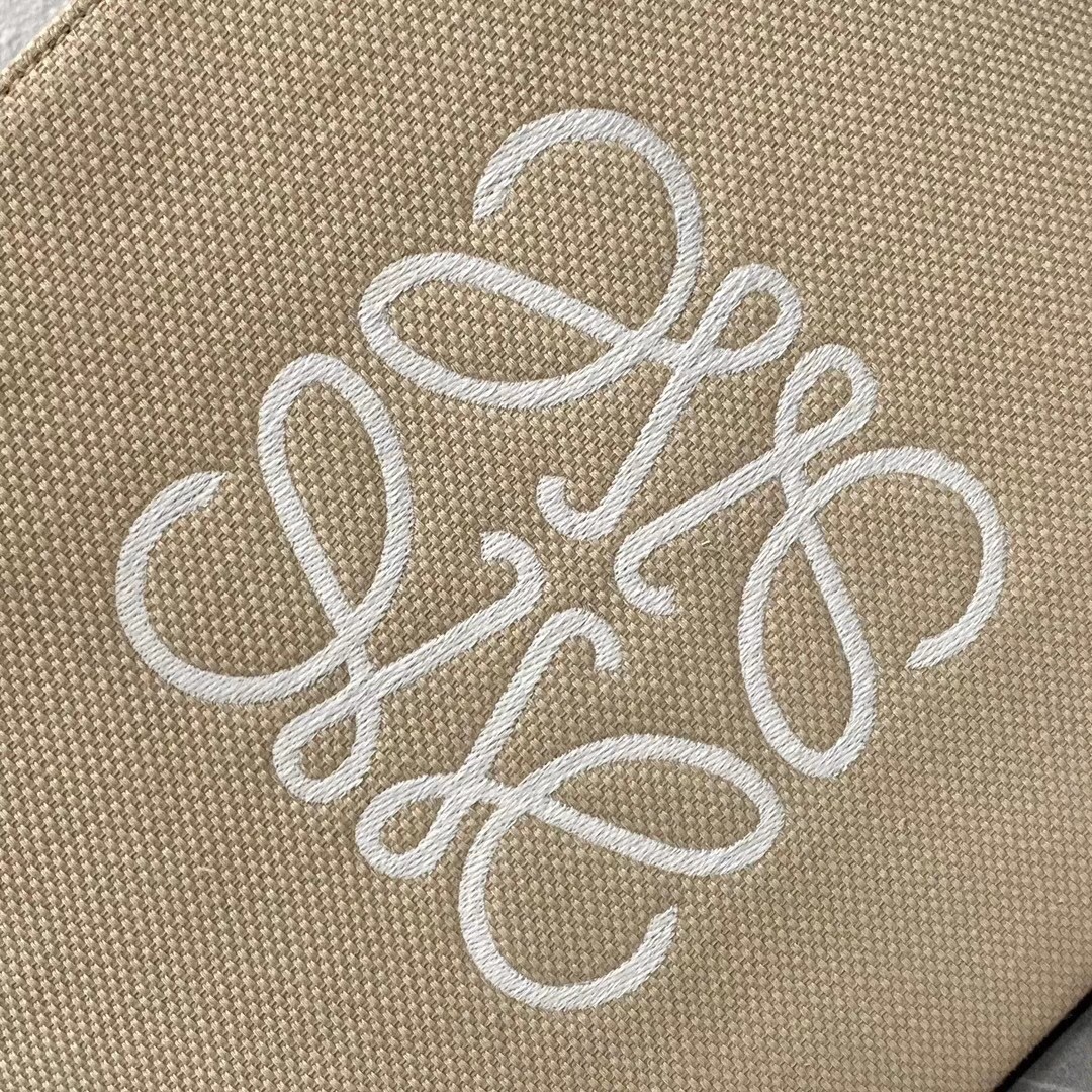 L0ew* anagram small tote in jacquard and calfskin
