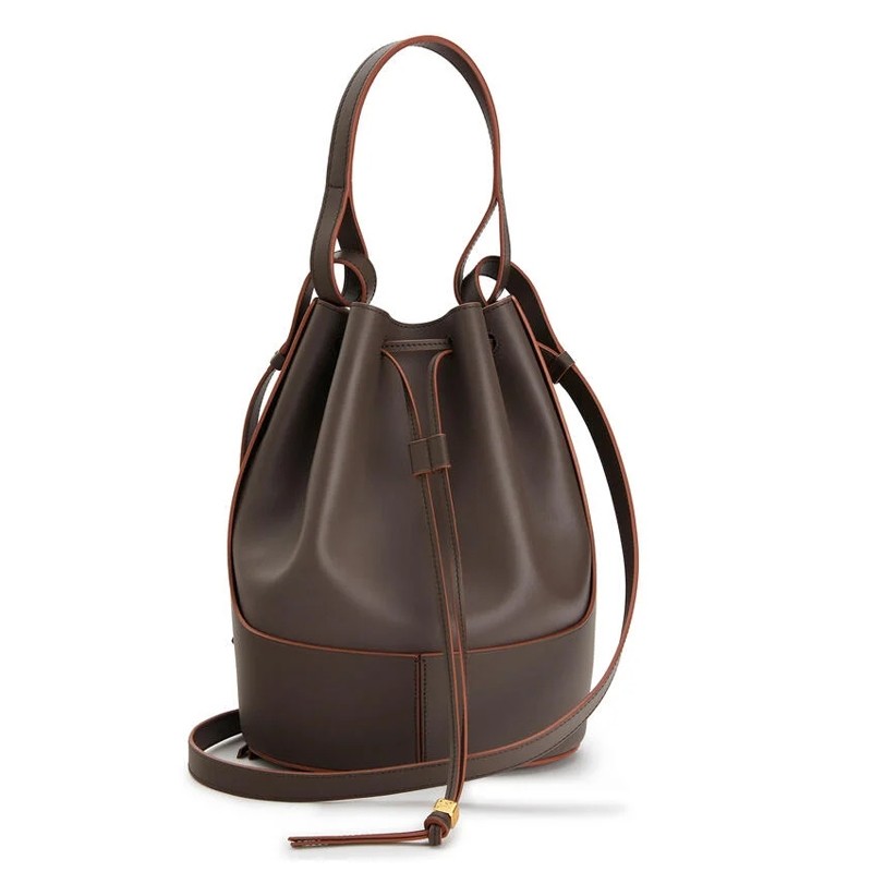 L0ew* medium balloon bucket bag in taupe calfskin