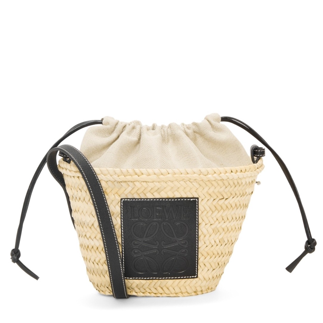 L0ew* drawstring bucket bag in palm leaf and black calfskin