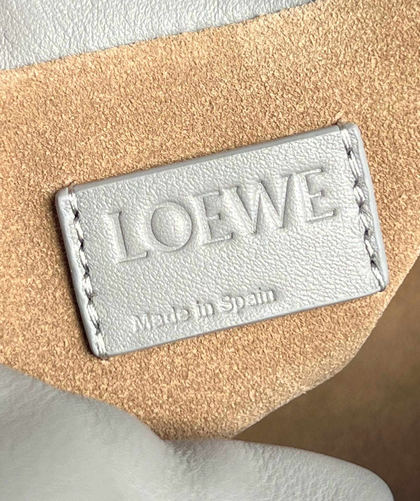 L0ew* mini flamenco clutch bag in pearl grey nappa calfskin