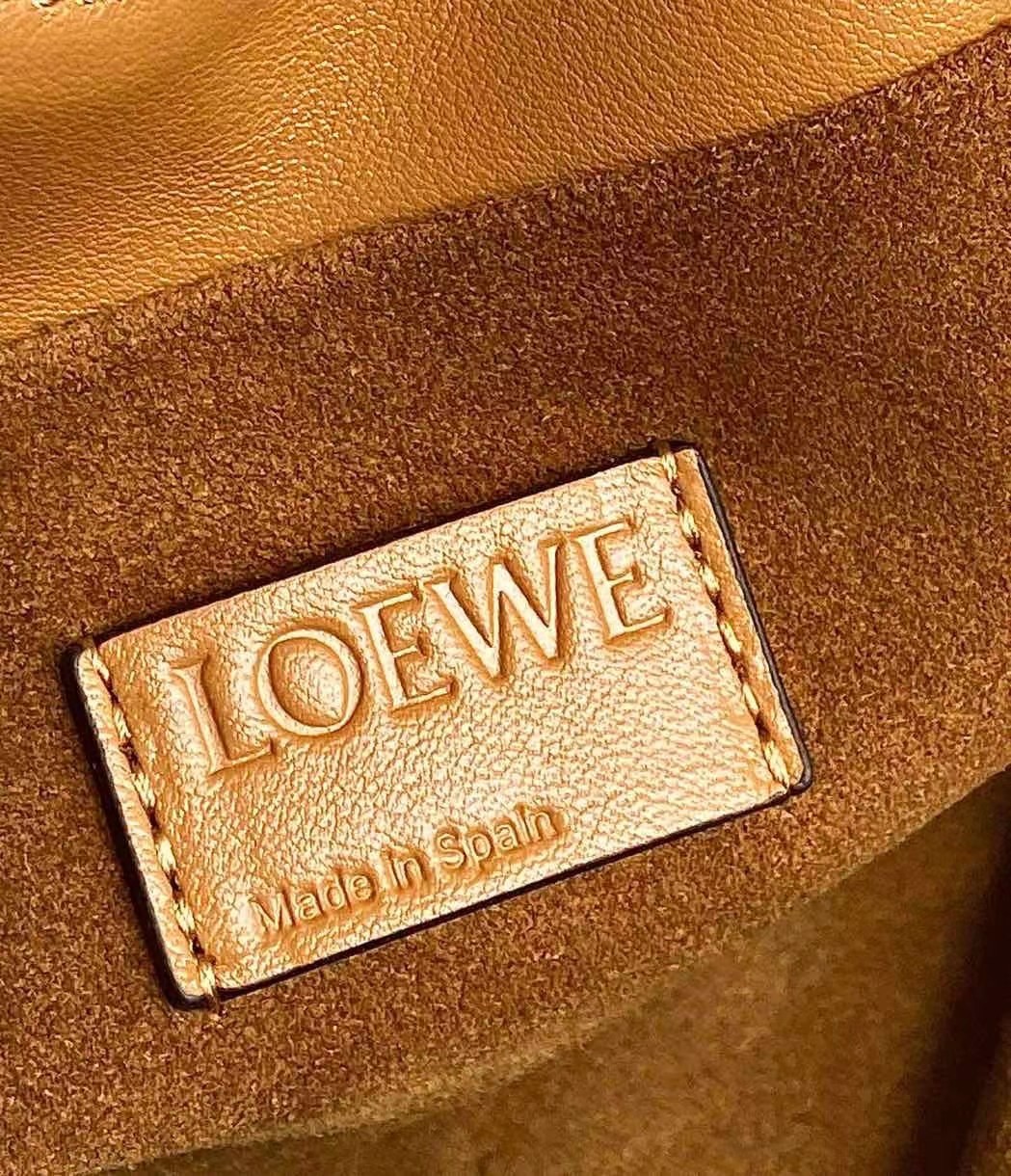 L0ew* flamenco clutch in brown nappa leather