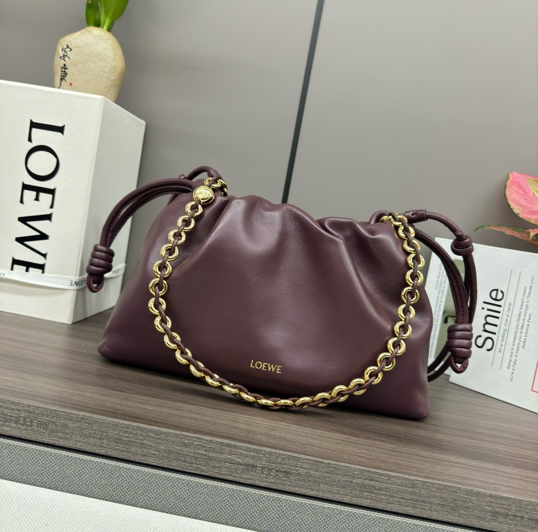 L0ew* flamenco purse in burgundy nappa lambskin