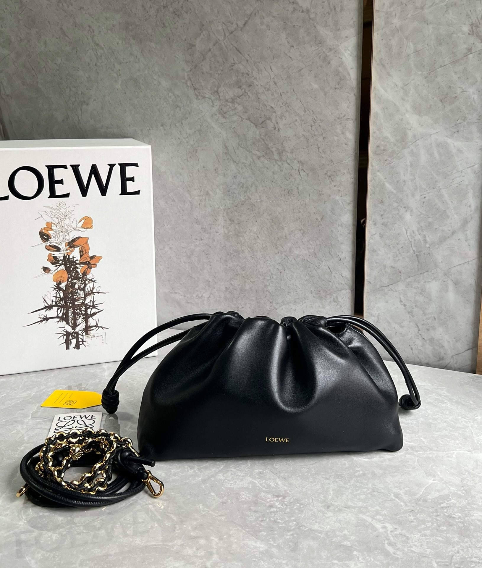 L0ew* flamenco purse in black nappa lambskin