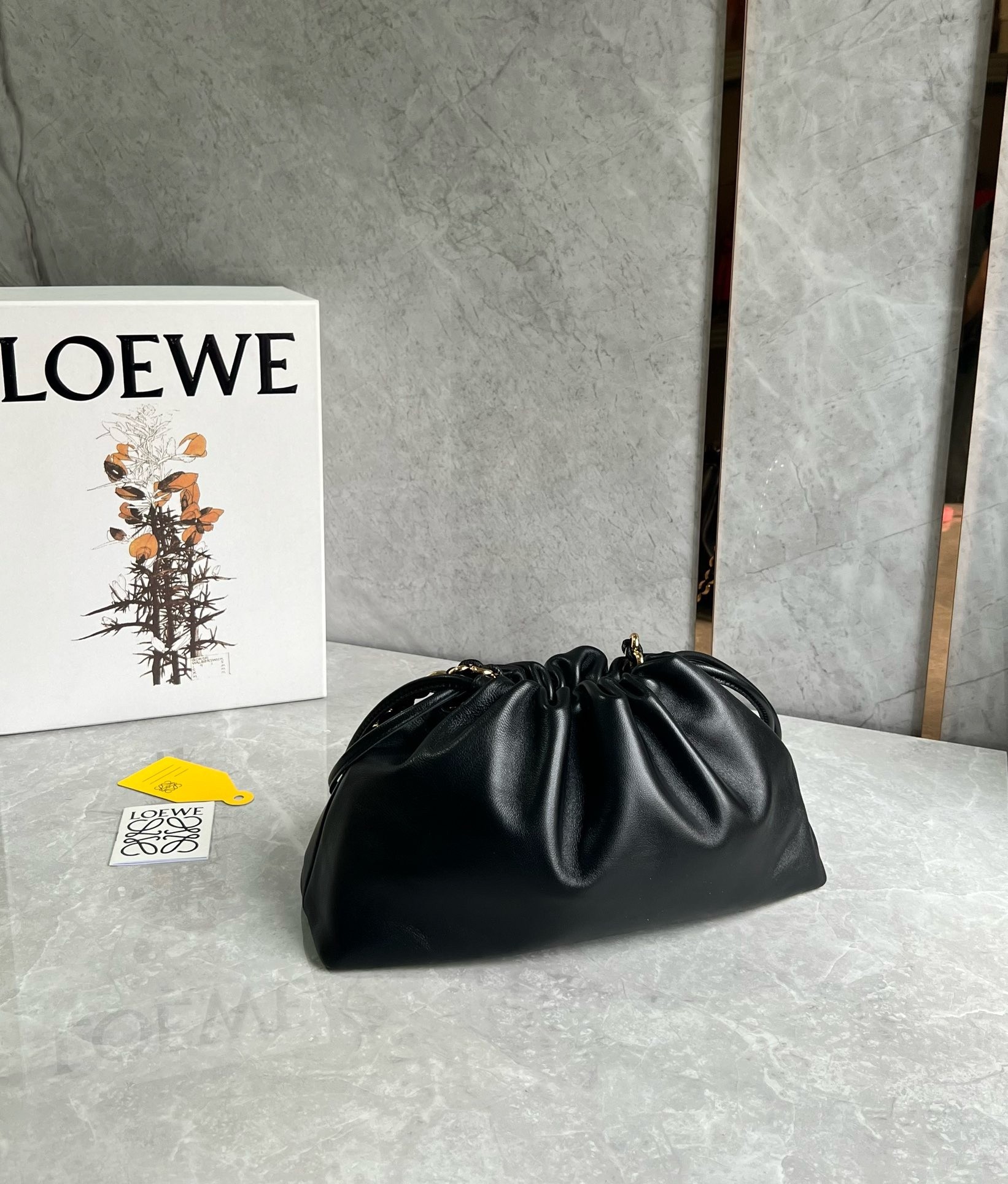 L0ew* flamenco purse in black nappa lambskin