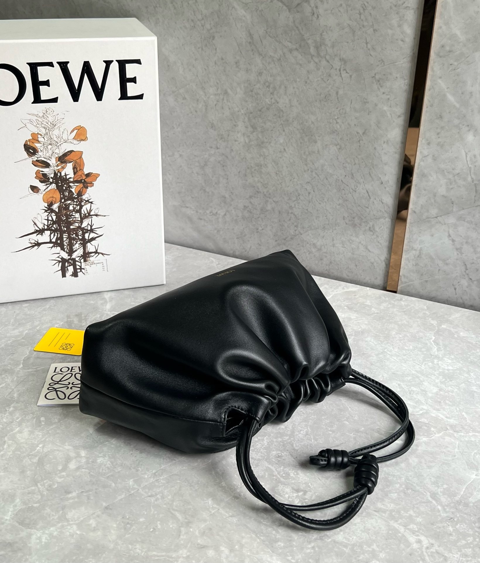 L0ew* flamenco purse in black nappa lambskin