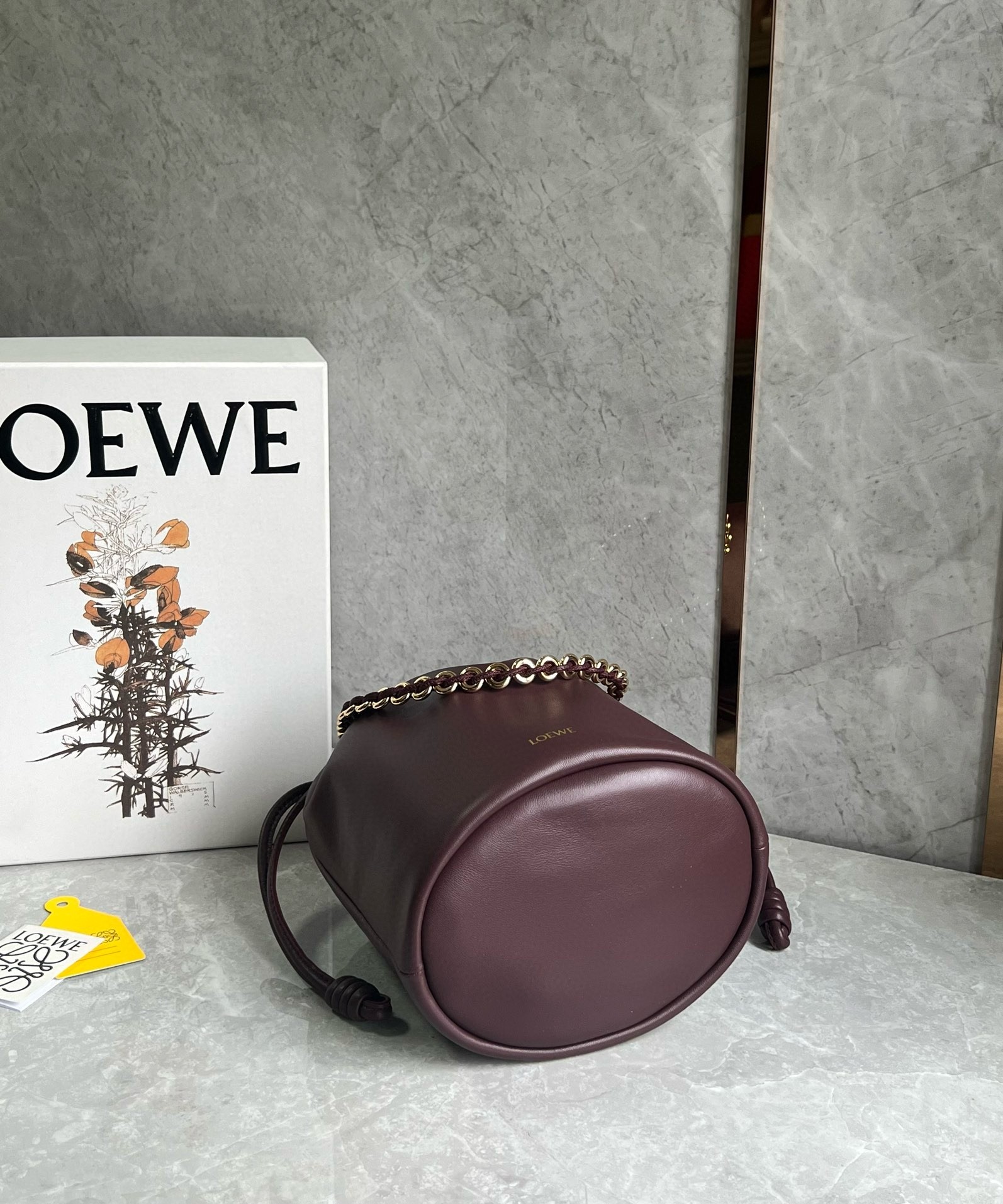 L0ew* flamenco purse bucket bag in burgundy nappa lambskin
