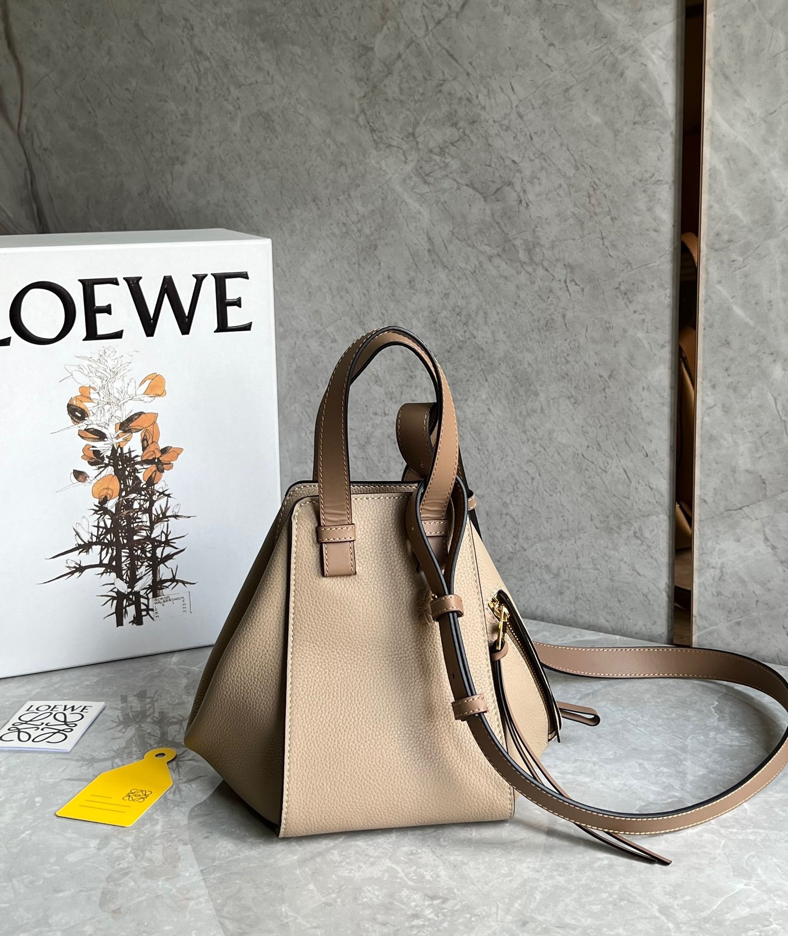 L0ew* compact hammock bag in sand grained calfskin