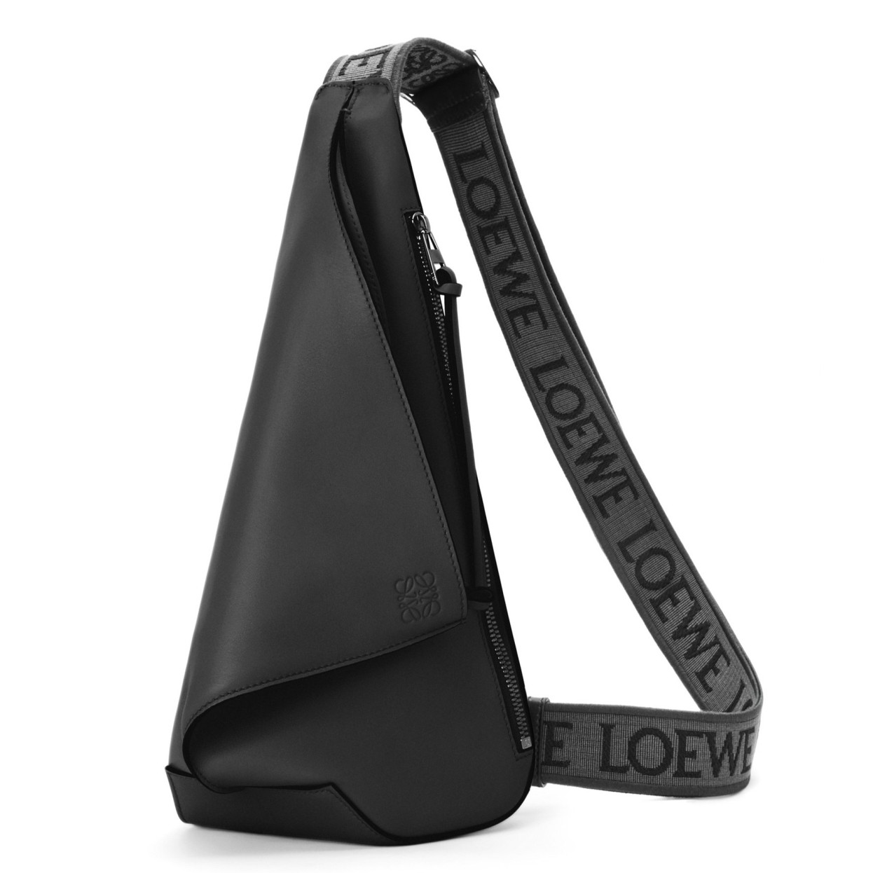 L0ew* anton sling bag in black calfskin and jacquard
