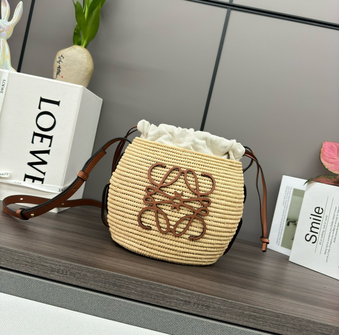 L0ew* x paula’s ibiza raffia beehive basket bag