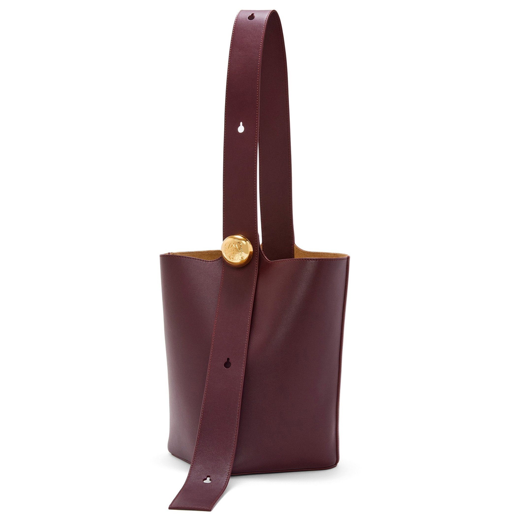 L0ew* medium pebble bucket bag in burgundy calfskin
