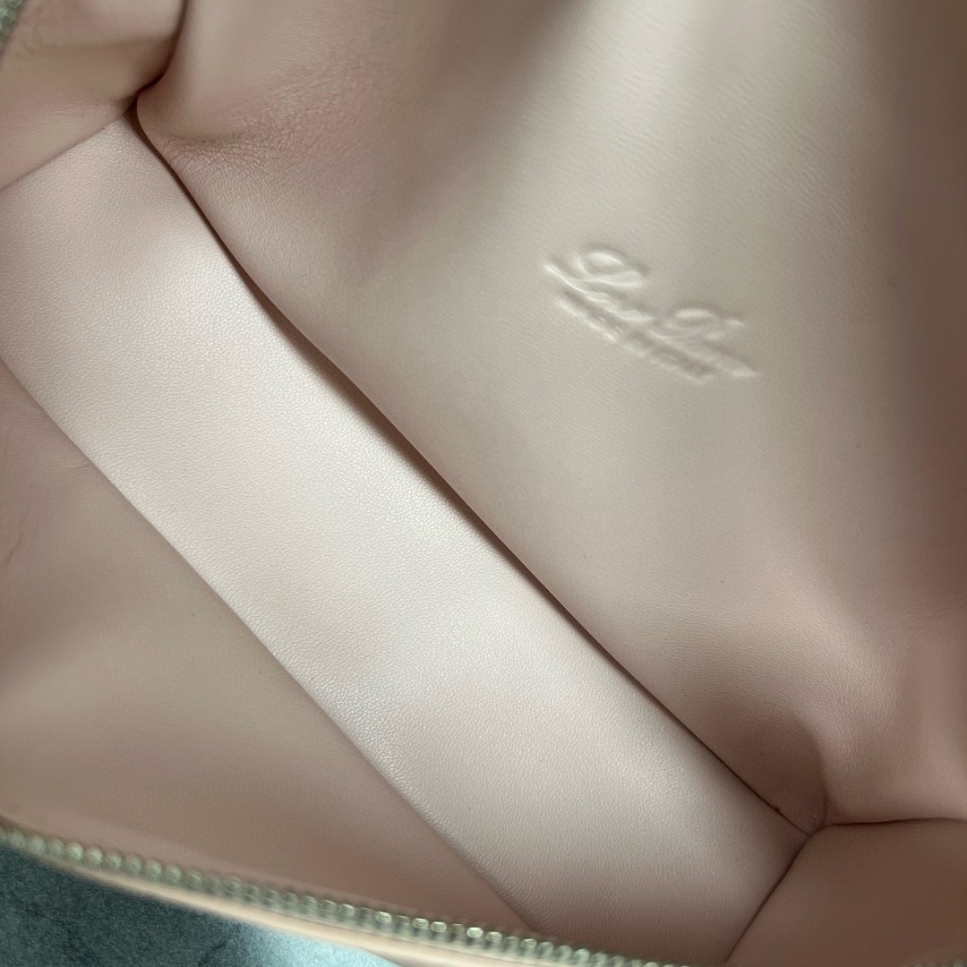 L**o p*ana extra pocket pouch l19 in pink grained leather