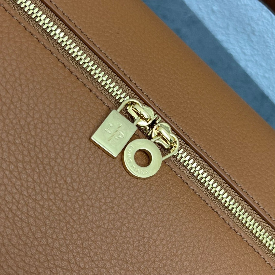 L**o p*ana extra pocket pouch l27 in brown grained leather