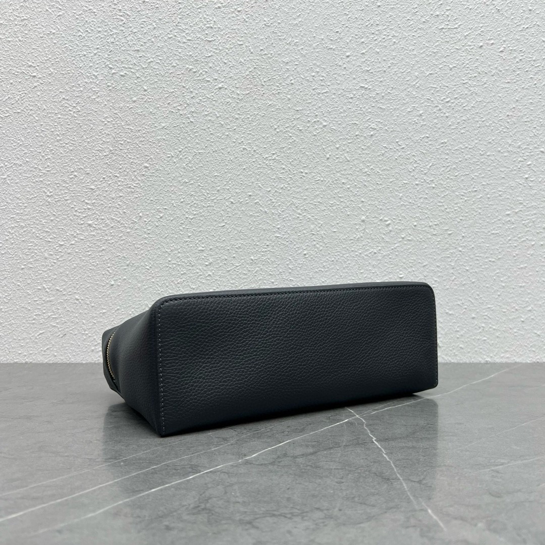 L**o p*ana extra pocket pouch l27 in navy blue grained leather
