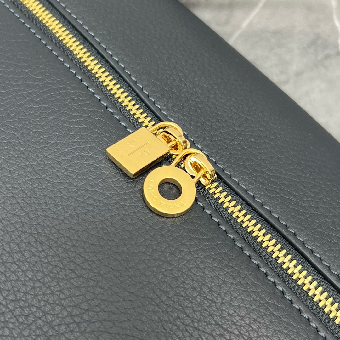 L**o p*ana extra pocket pouch l27 in navy blue grained leather