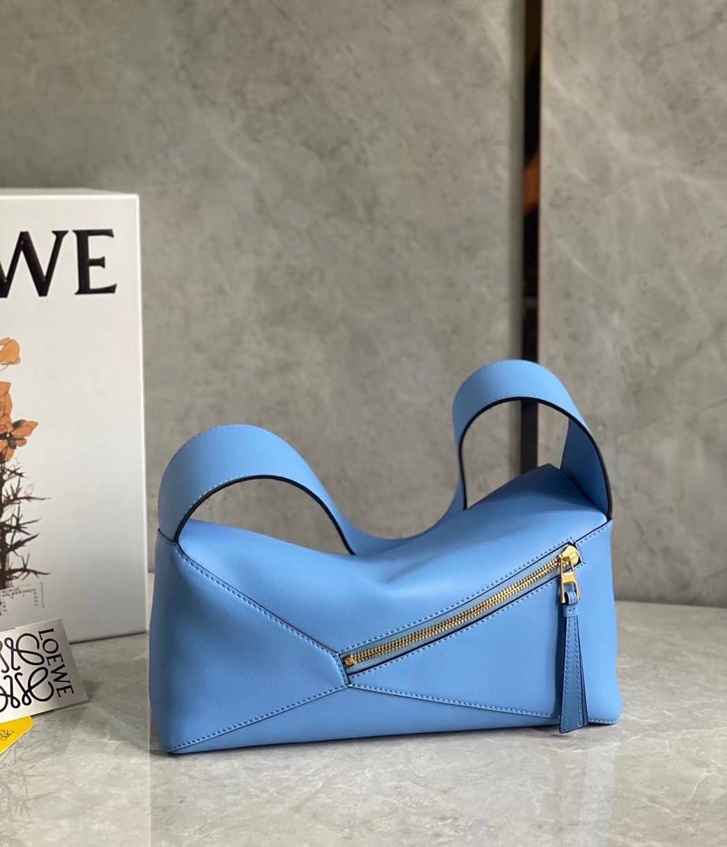 L0ew* puzzle hobo bag in blue nappa calfskin