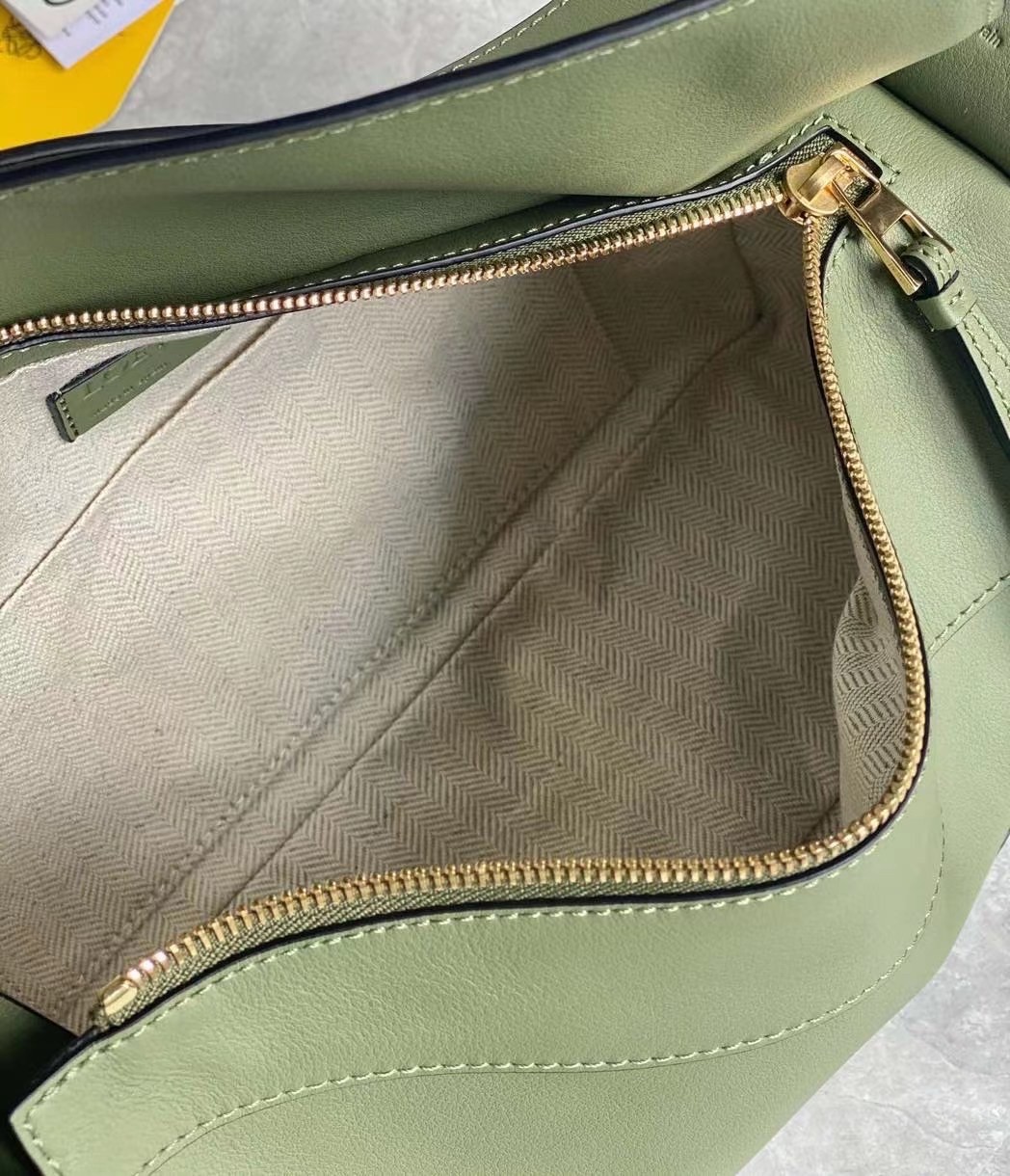 L0ew* puzzle hobo bag in green nappa calfskin