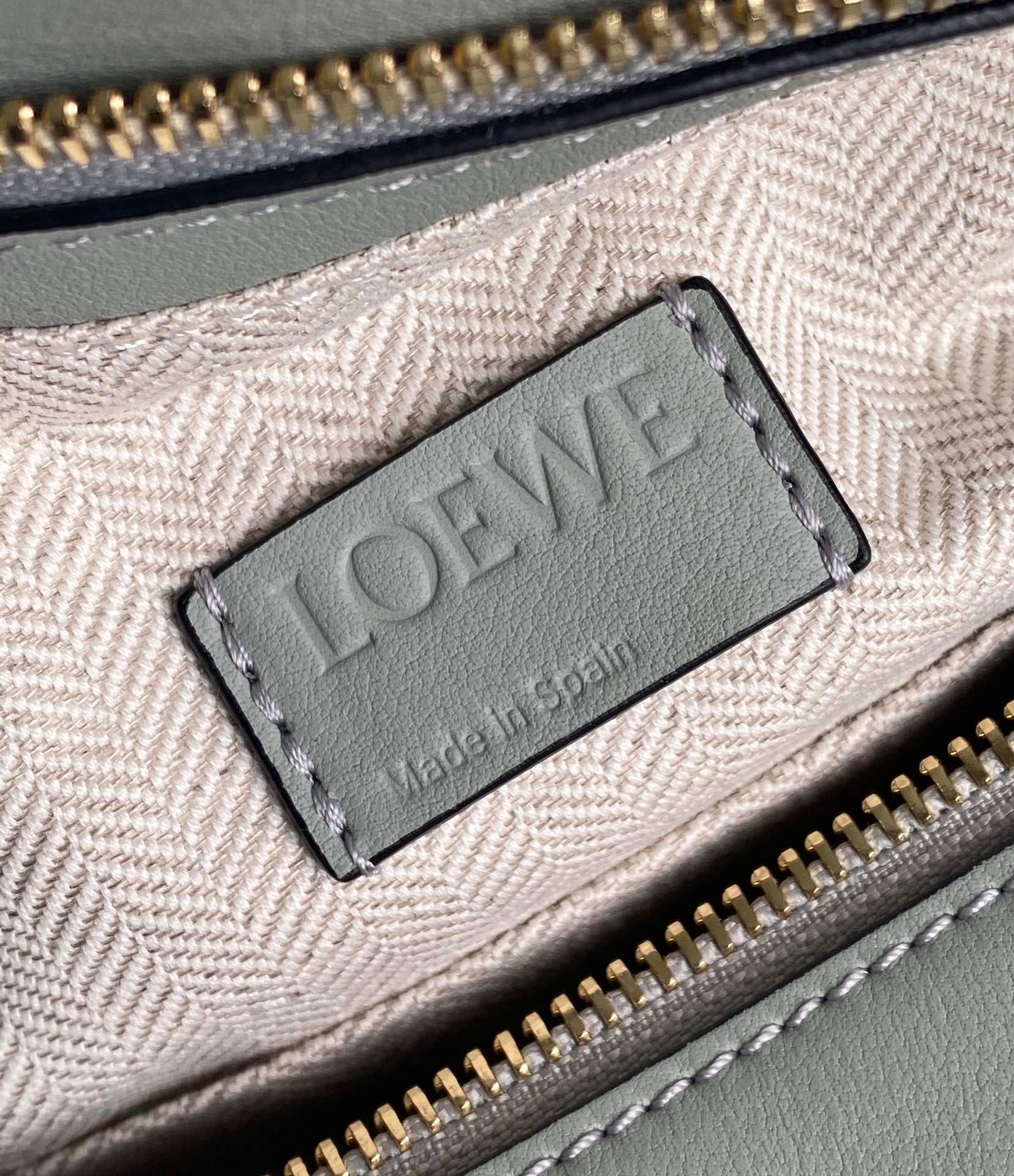 L0ew* puzzle hobo bag in light celadon nappa calfskin