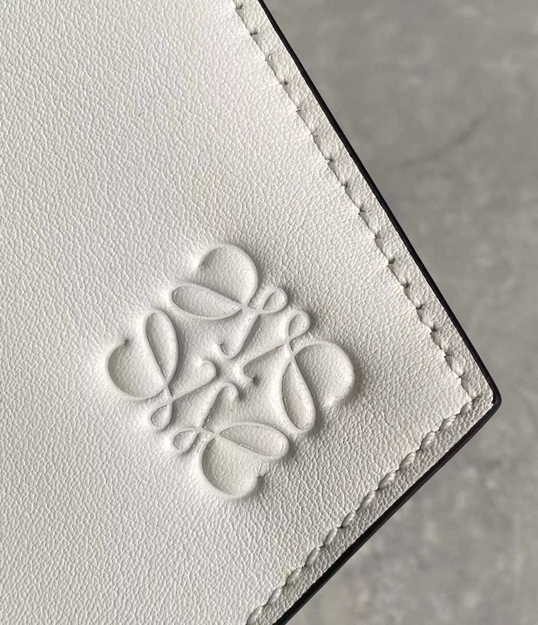 L0ew* puzzle hobo bag in white nappa calfskin