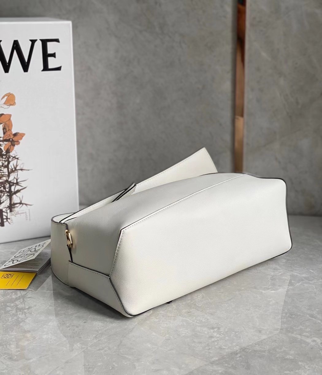 L0ew* puzzle hobo bag in white nappa calfskin
