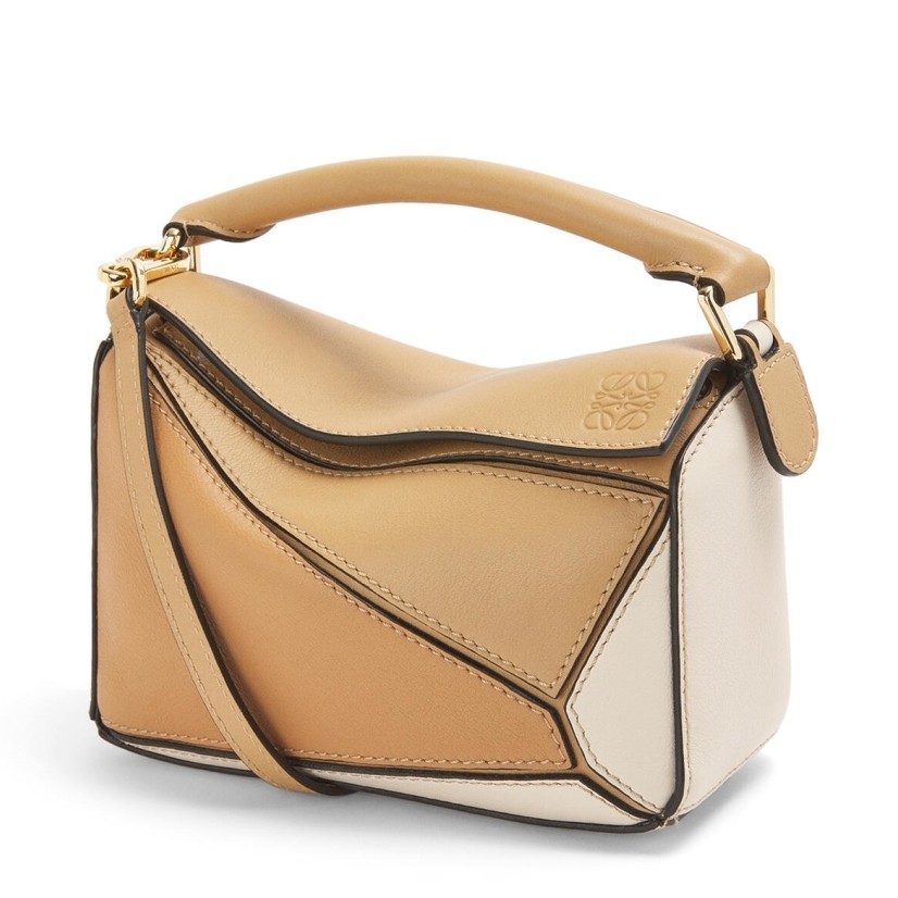 L0ew* puzzle mini bag in dune/warm desert calfskin
