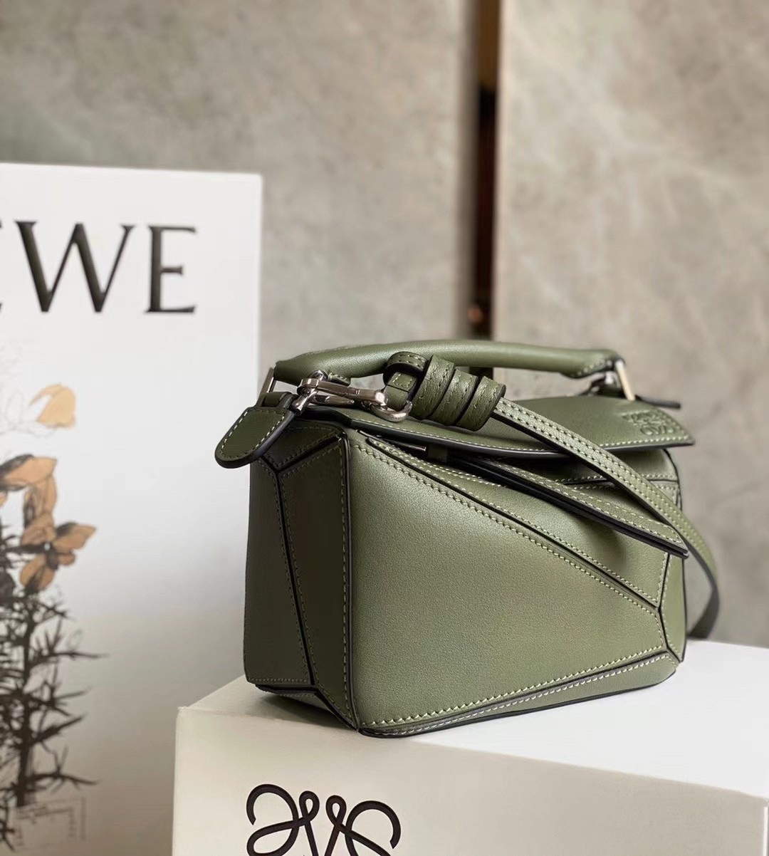 L0ew* puzzle mini bag in avocado green calfskin