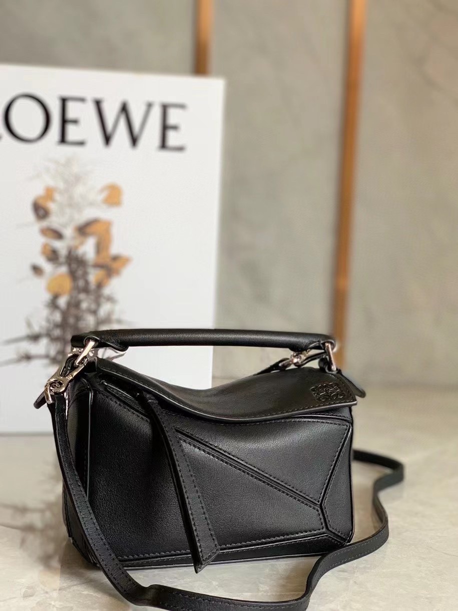 L0ew* mini puzzle bag in black calfskin leather