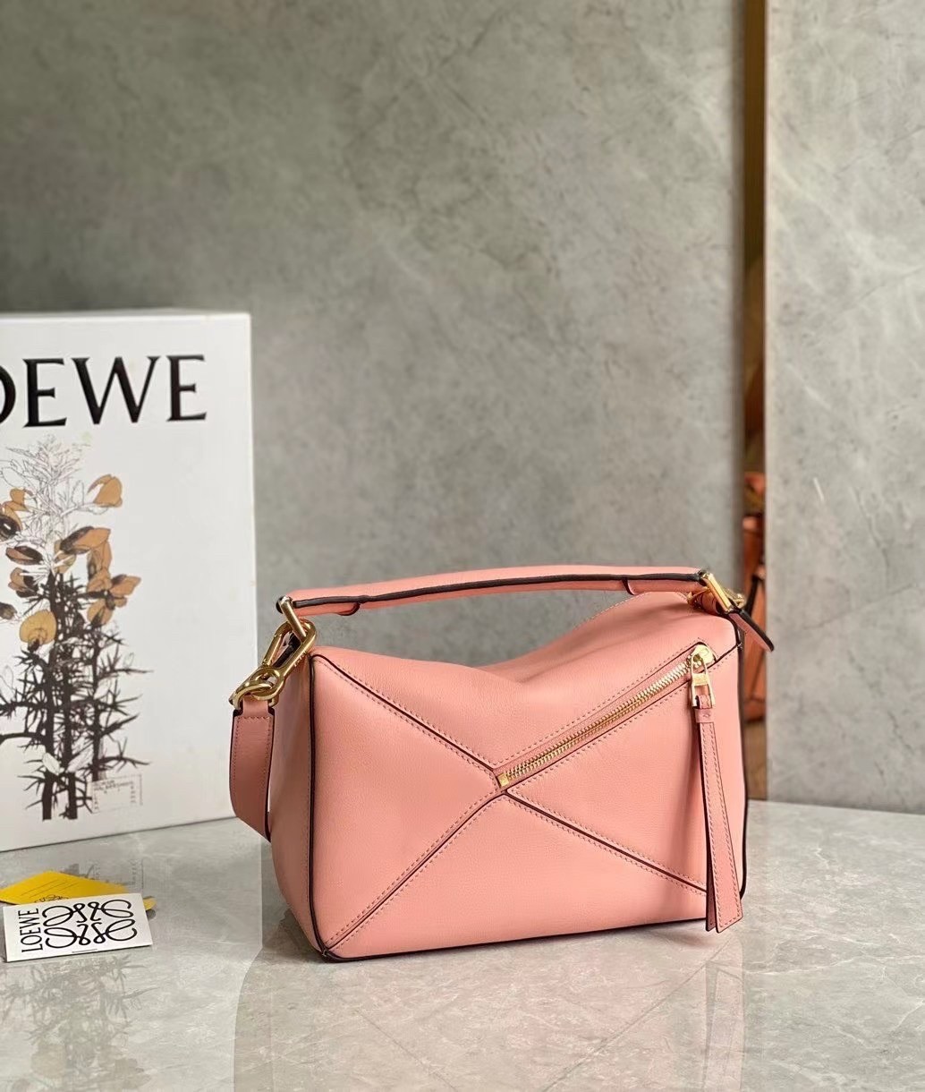 L0ew* puzzle small bag in blossom calfskin leather