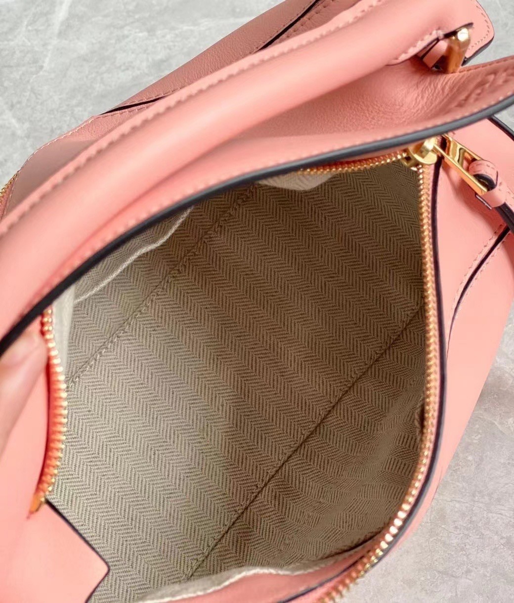L0ew* puzzle small bag in blossom calfskin leather