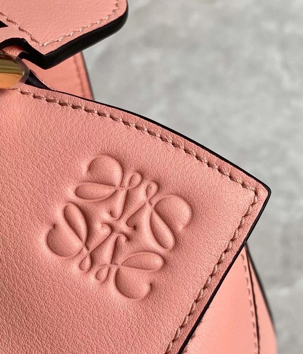 L0ew* puzzle small bag in blossom calfskin leather