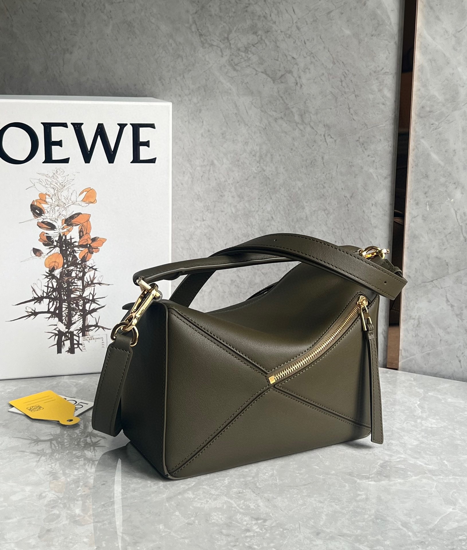 L0ew* puzzle small bag in dark green classic calfskin