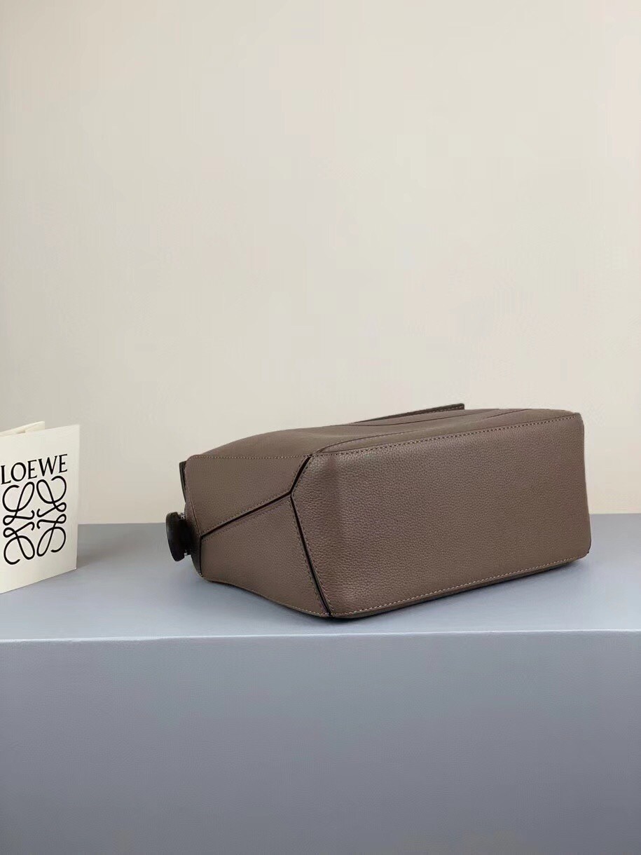 L0ew* small puzzle bag in dark taupe grained calfskin