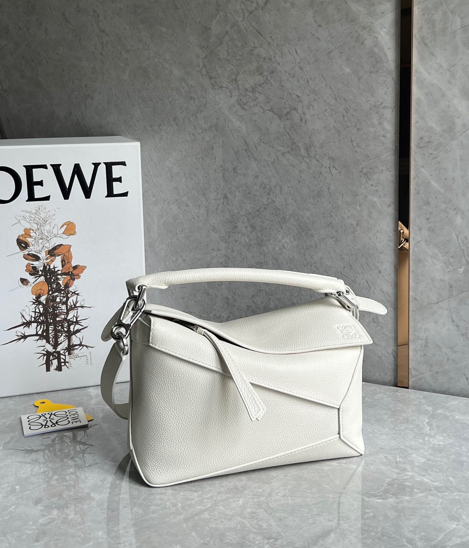L0ew* puzzle small bag in white grained leather