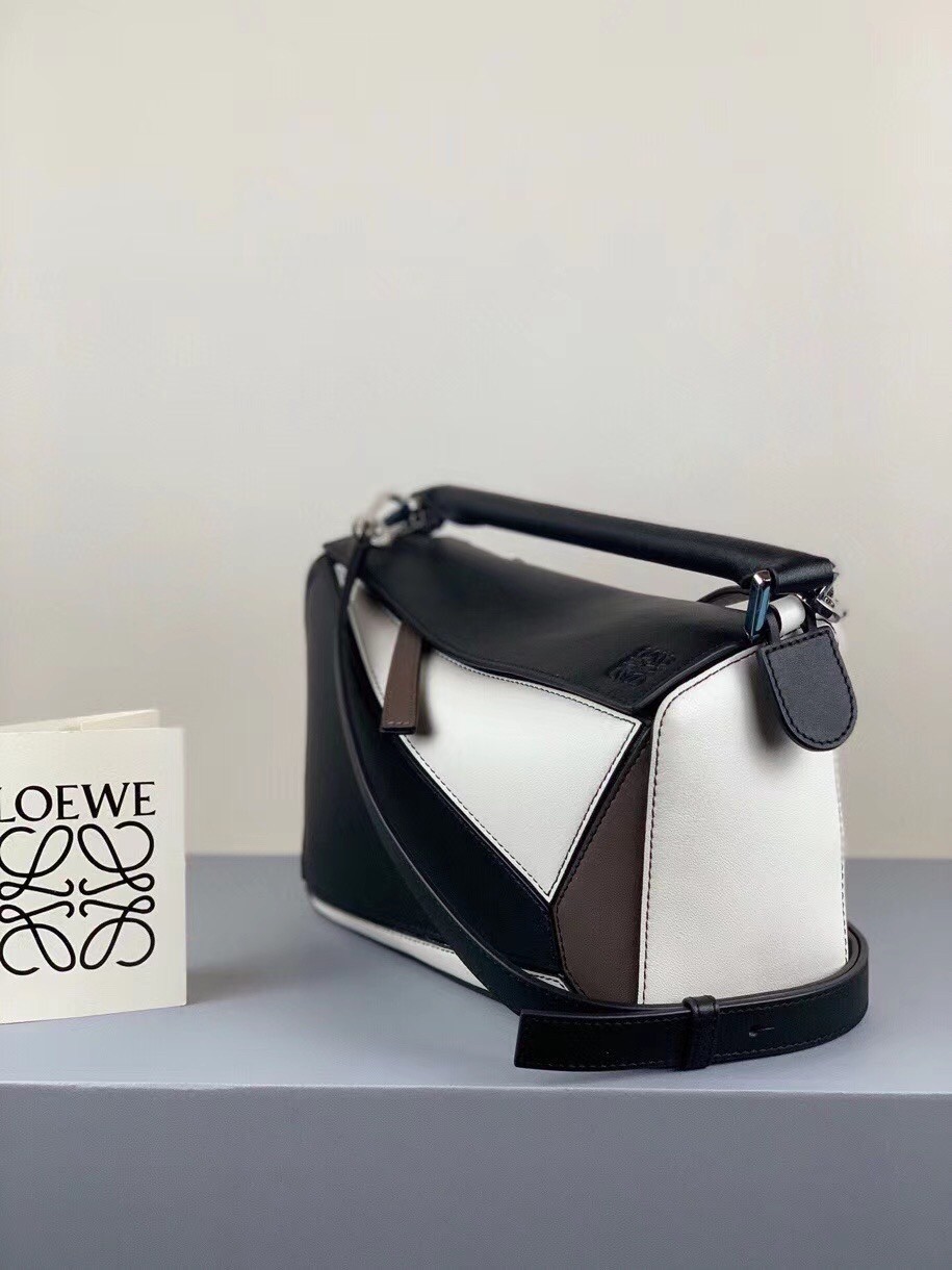 L0ew* small puzzle bag in black/taupe/white calfskin