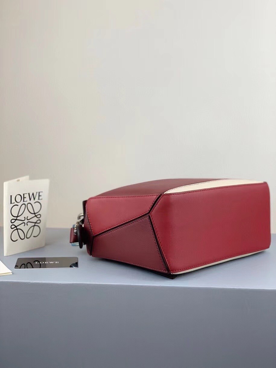 L0ew* small puzzle bag in bordeaux/garnet/white calfskin