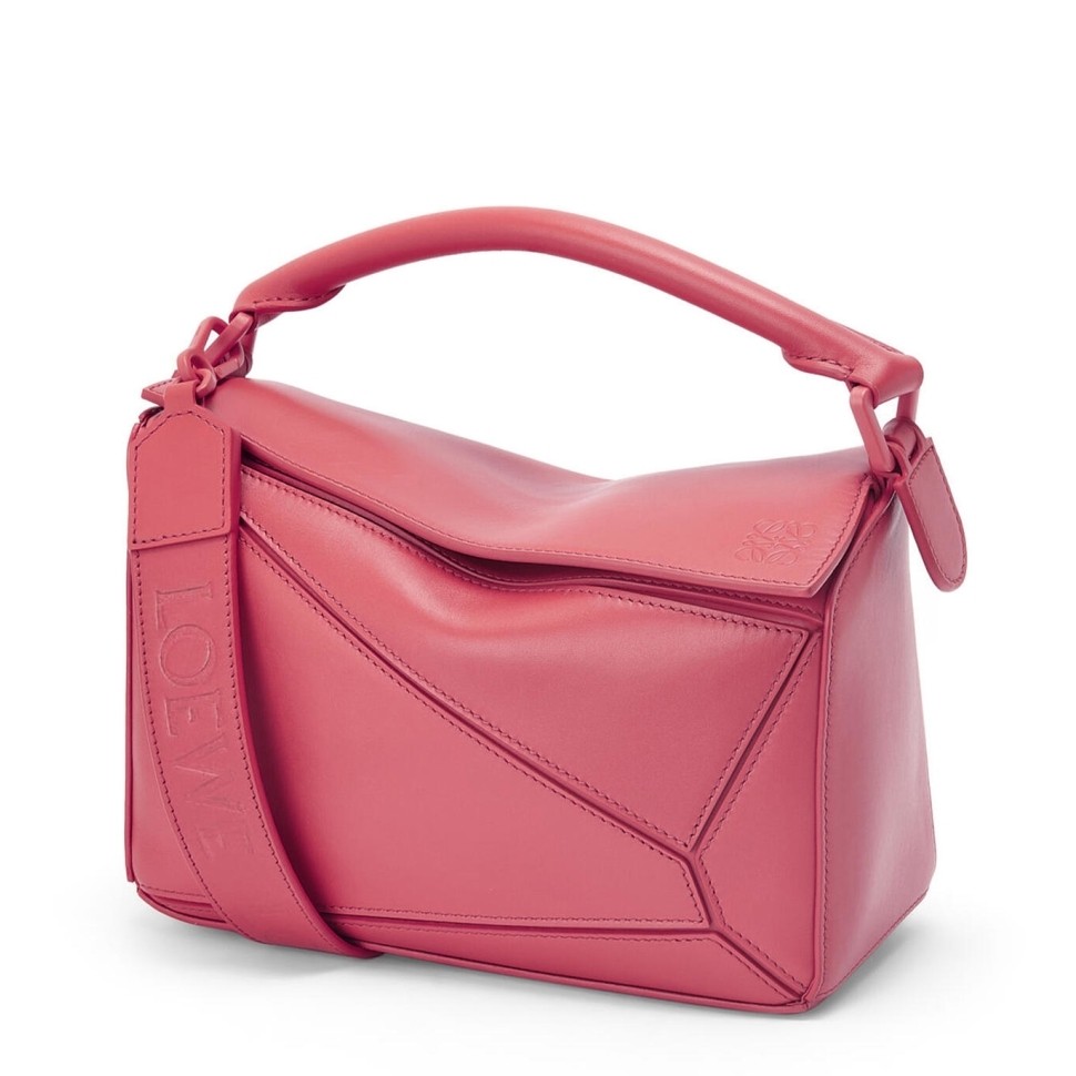 L0ew* puzzle small bag in plumrose satin calfskin