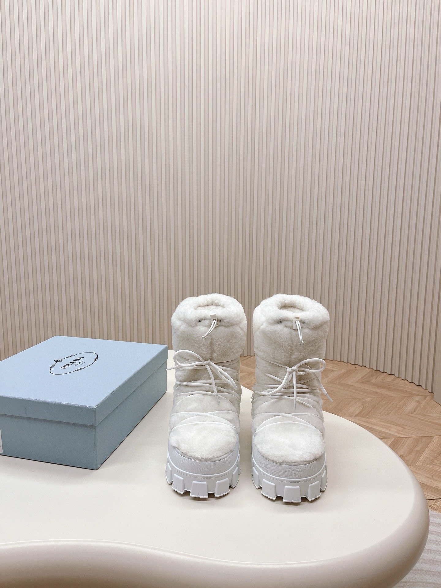 Pra*a white shearling apres-ski boots