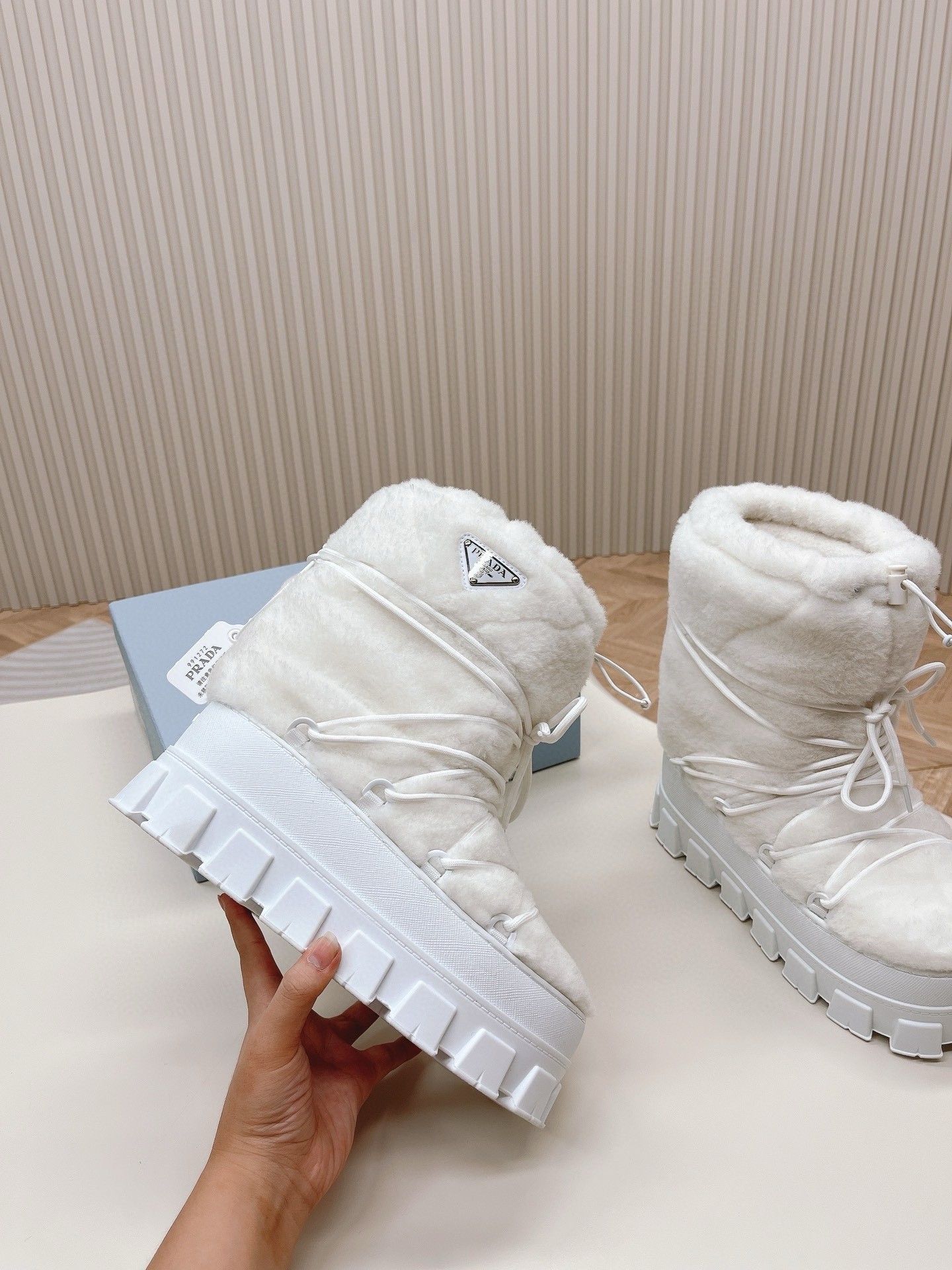 Pra*a white shearling apres-ski boots