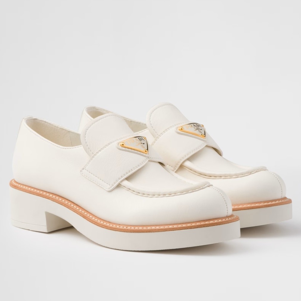 Pra*a women''s loafers in white grained leather