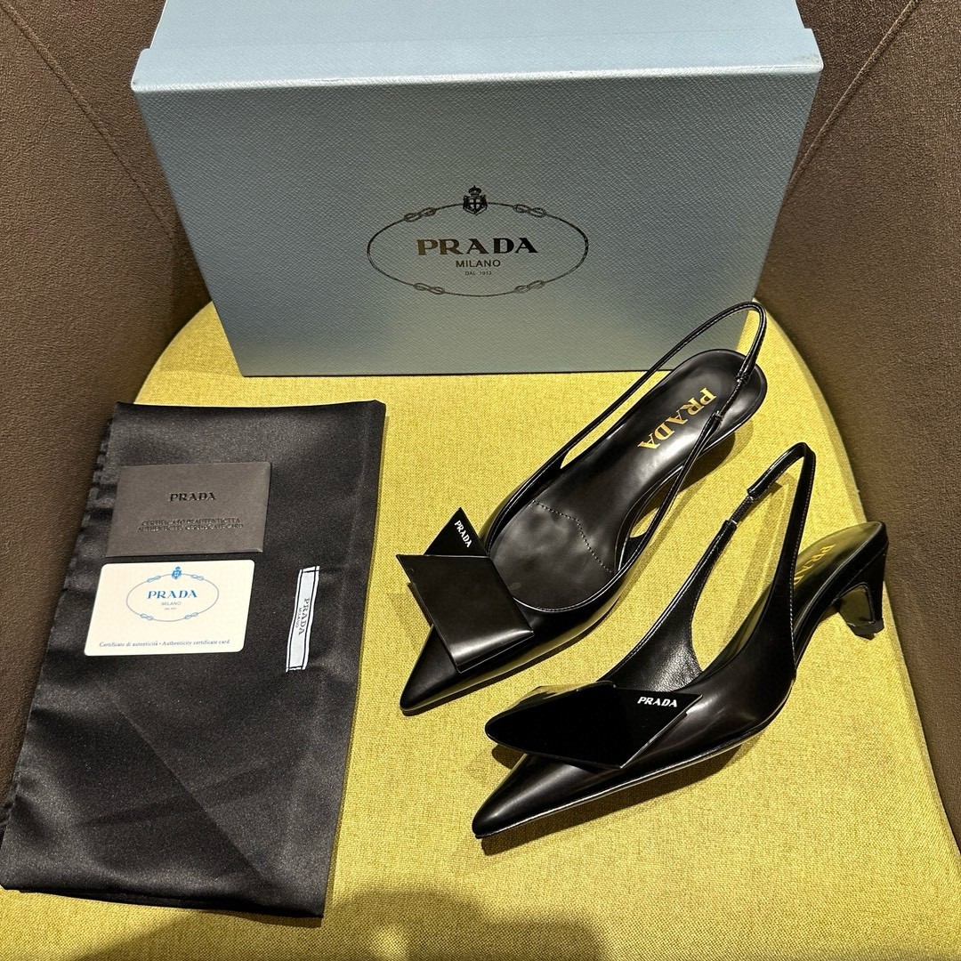 Pra*a slingback pumps 45mm in black brushed leather