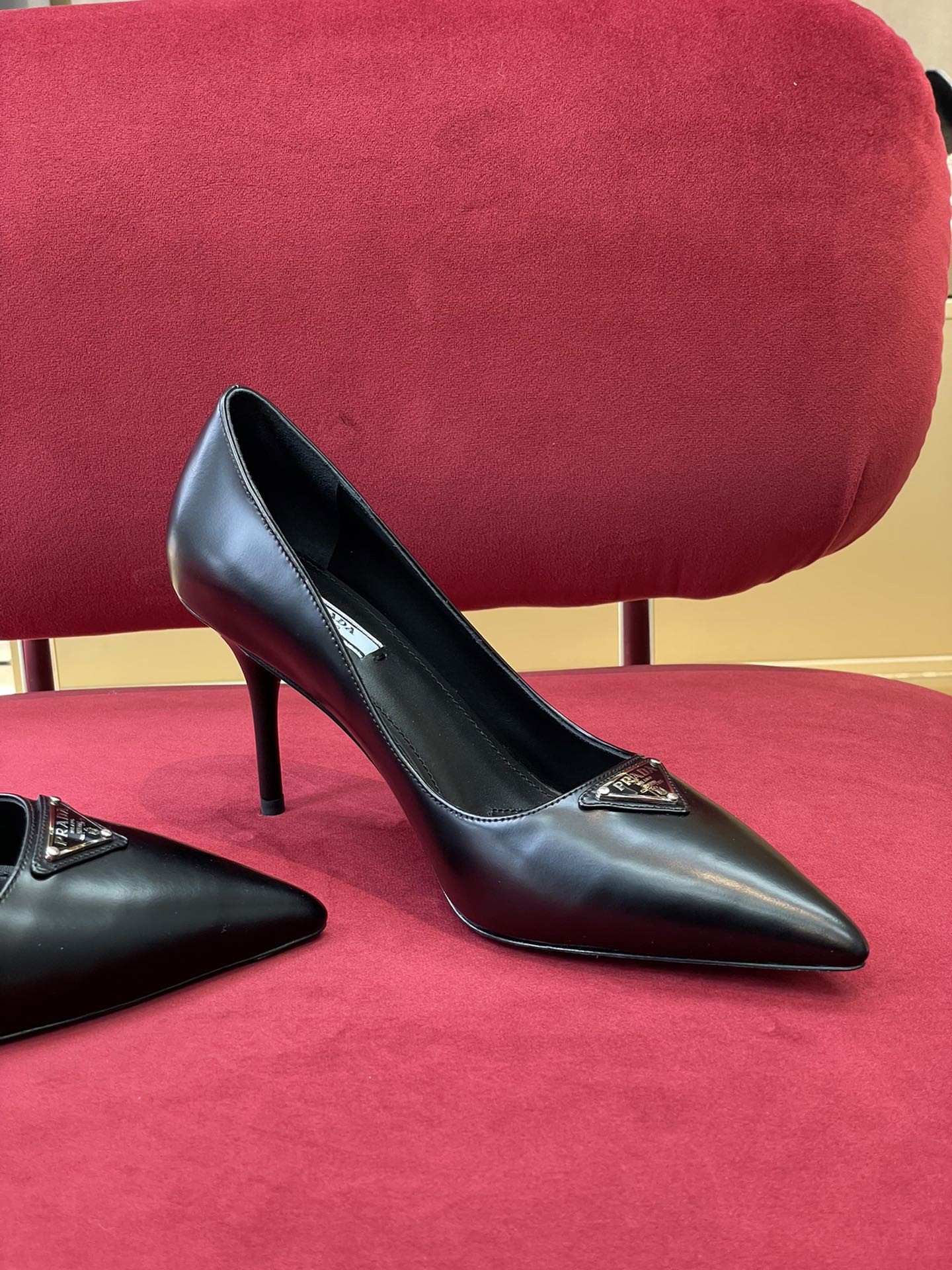 Pra*a pumps 85mm in black brushed leather