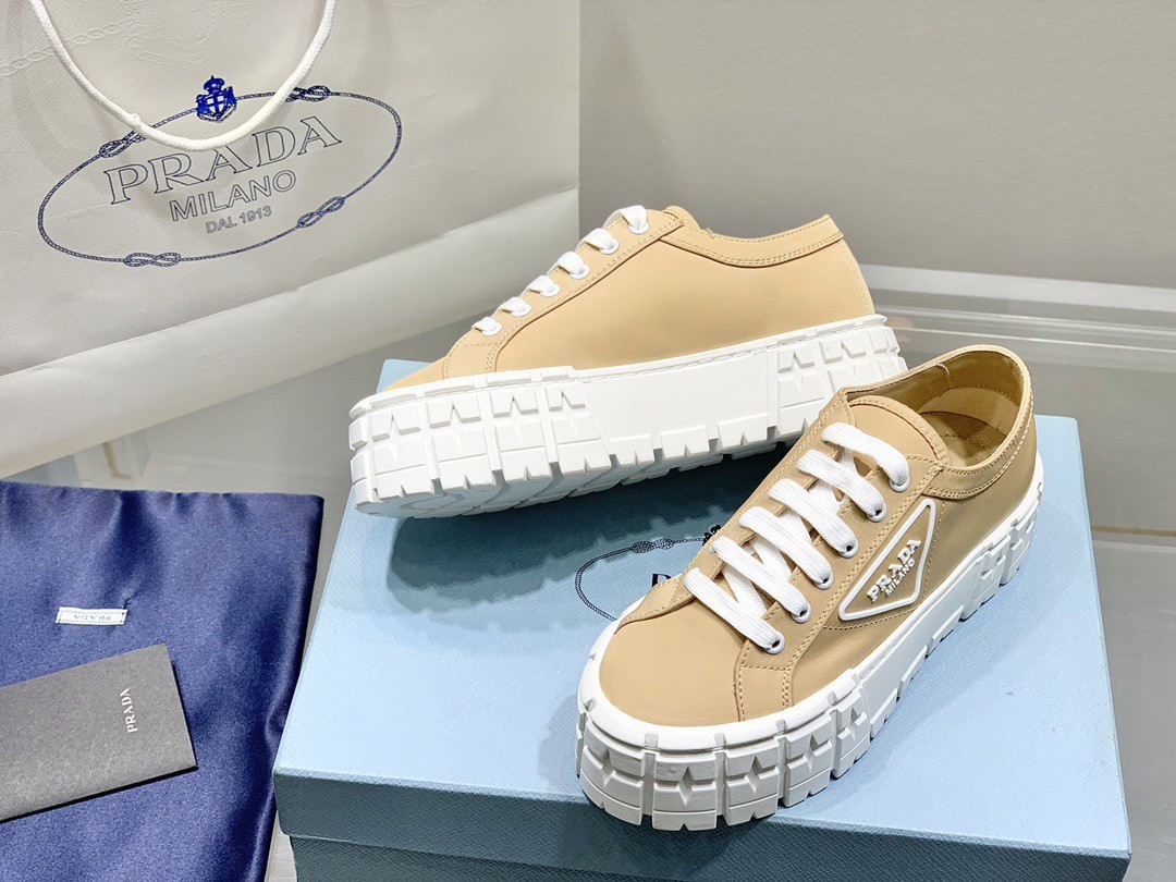 Pra*a double wheel sneakers in beige nylon gabardine