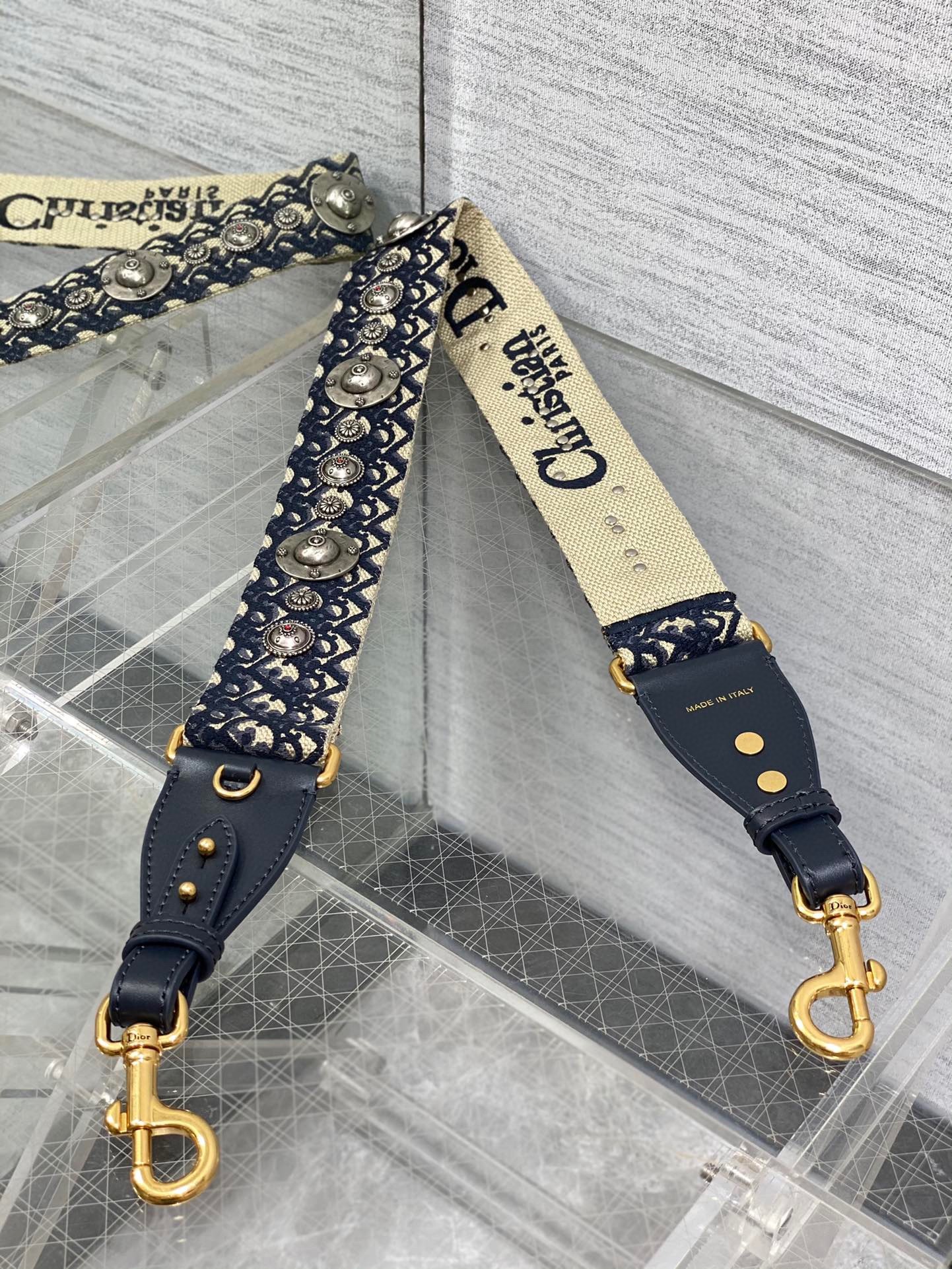 D*or shoulder strap with ring in blue oblique embroidery with medallions